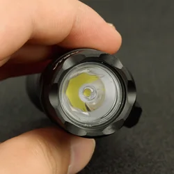 SF M300B linterna táctica para pistola con interruptor remoto