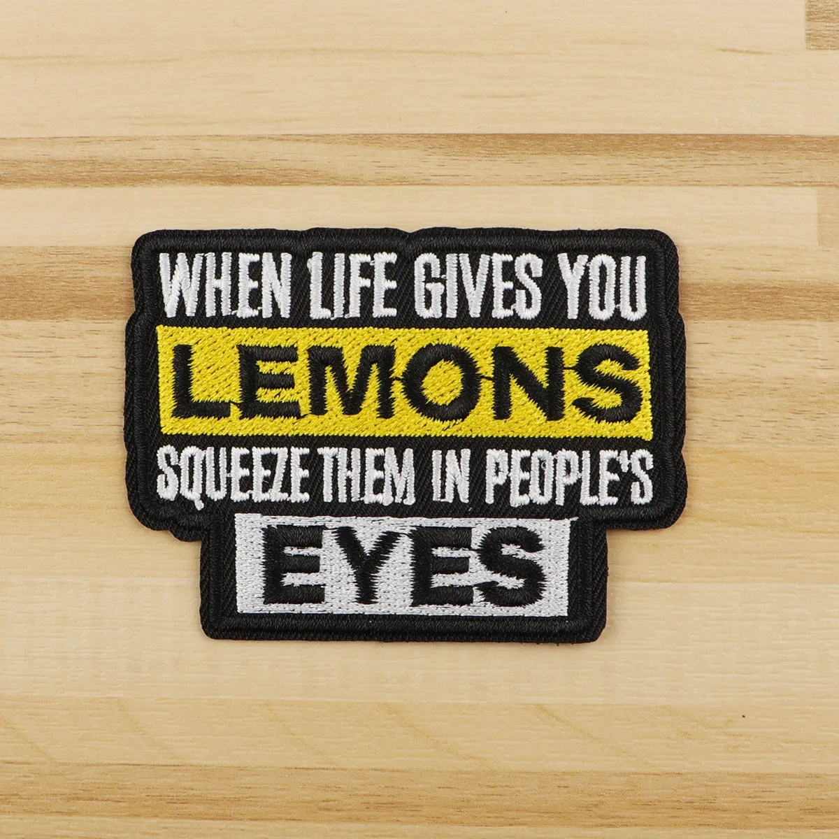 Parche bordado LEMONS – cita sarcástica para ropa planchar o coser - imagen 5