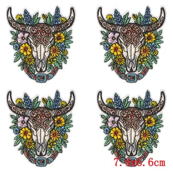 Parche táctico termoadhesivo bordado estilo oeste toro calavera floral