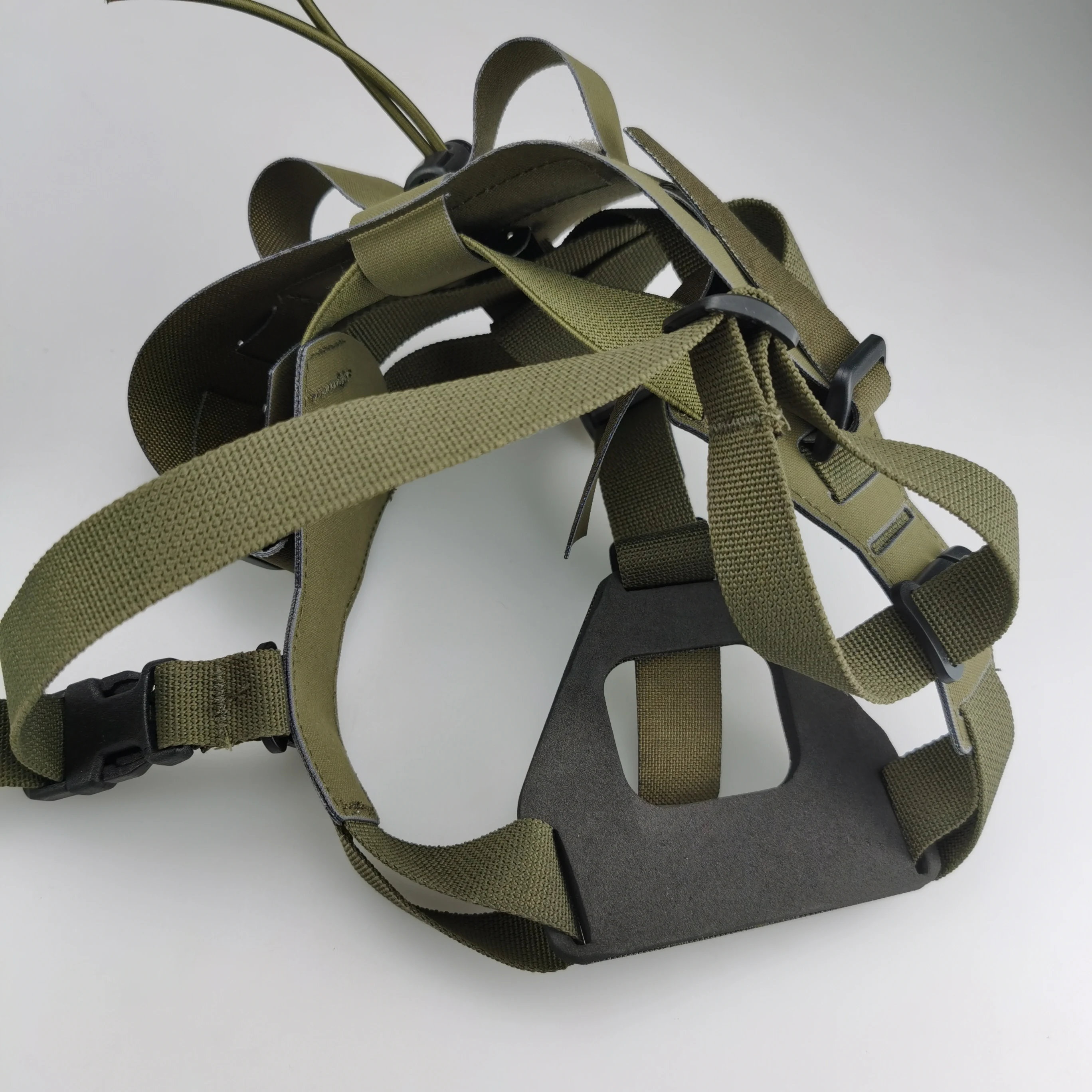 Soporte de montaje para cabezal NVG con diseño de envoltura