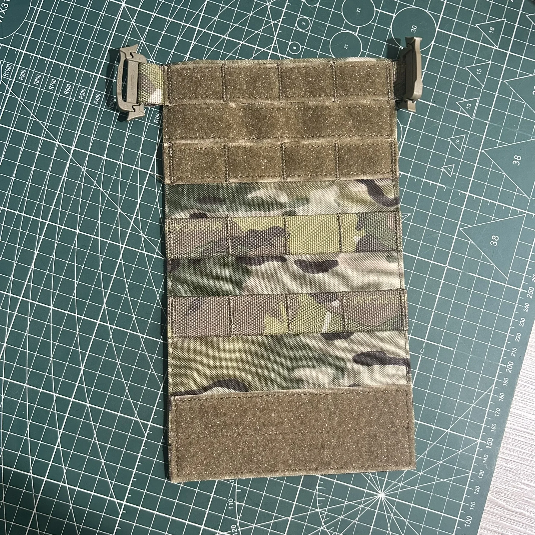 Módulo frontal con sistema modular