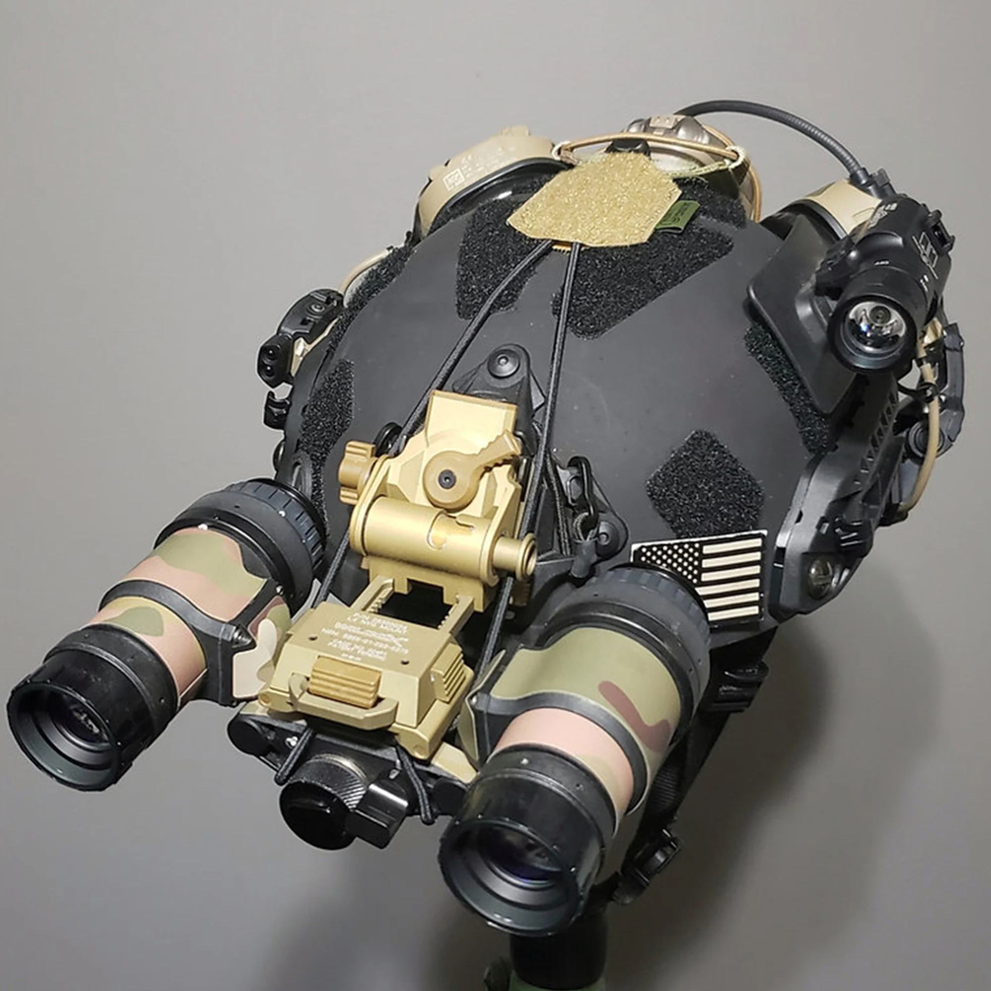 Kit de visión nocturna para casco táctico: soporte y espejo - imagen 2