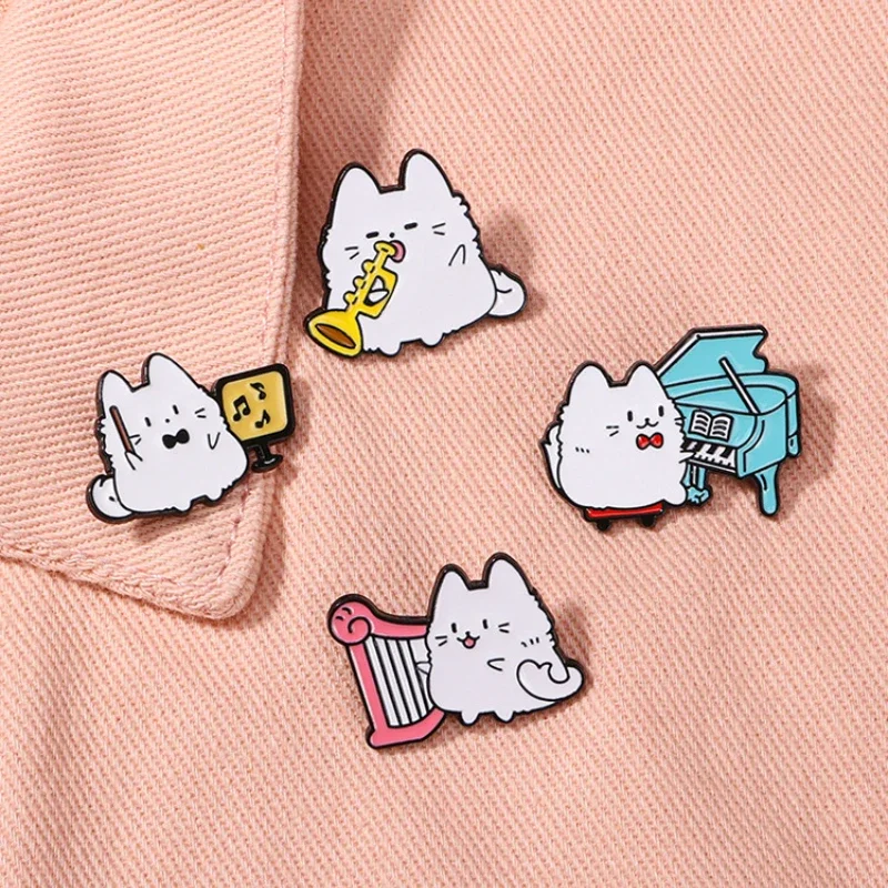 Broche de gato estilo cómic para bolsa y ropa, insignia decorativa - imagen 4
