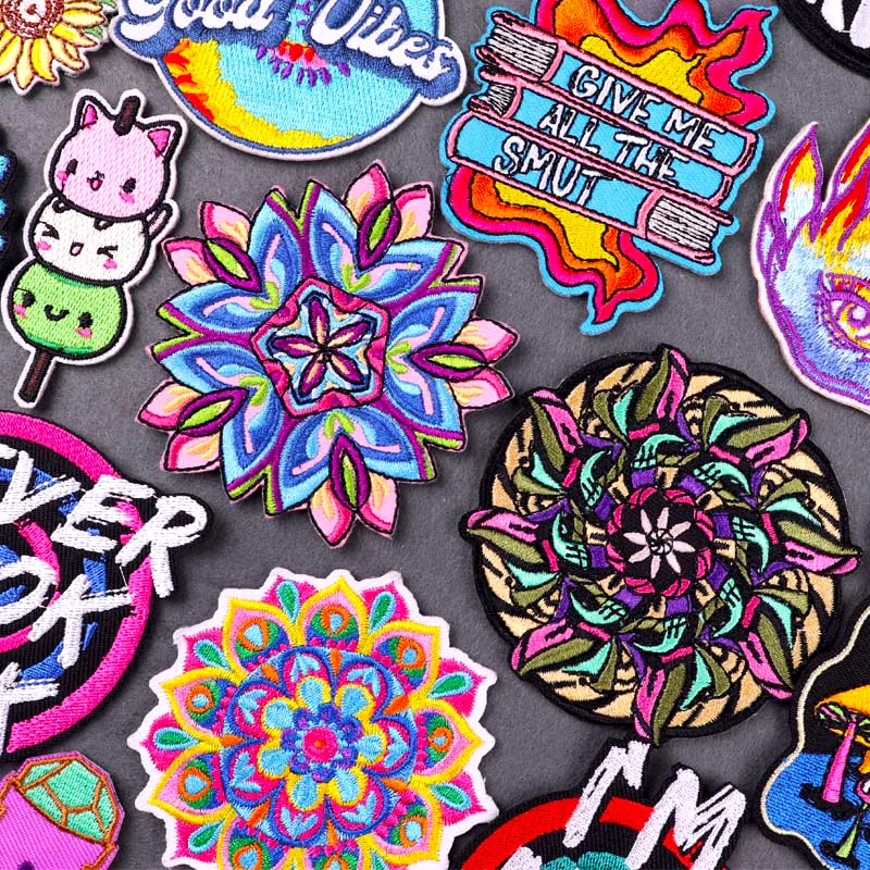 Parche bordado mandala termoadhesivo para ropa - imagen 2