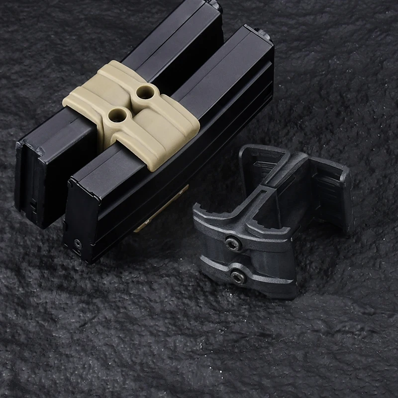 Conector doble de cargadores M4 AR con clip de sujeción MOLLE
