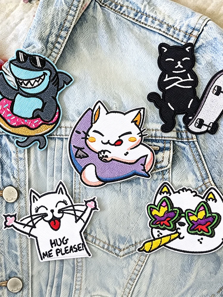 Parches termoadhesivos de gato tiburón estilo dibujos animados