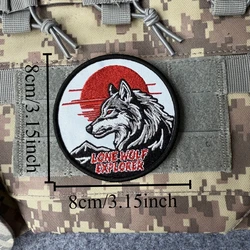 Parche táctico bordado Lone Wolf Explorer con velcro para mochila