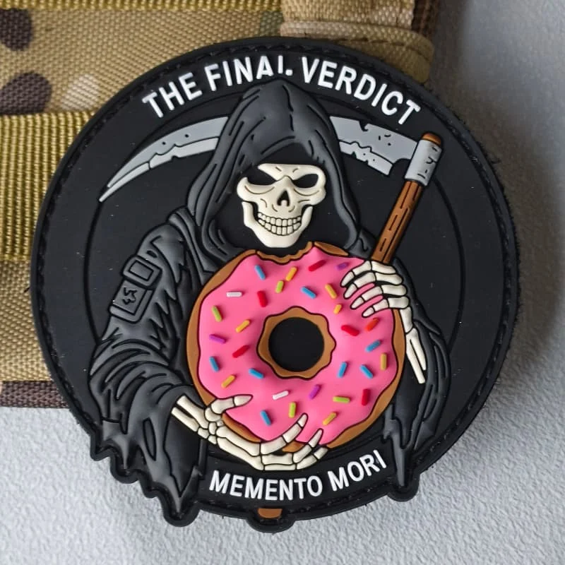Parche táctico PVC MEMENTO MORI calavera donut con gancho bucle - imagen 4