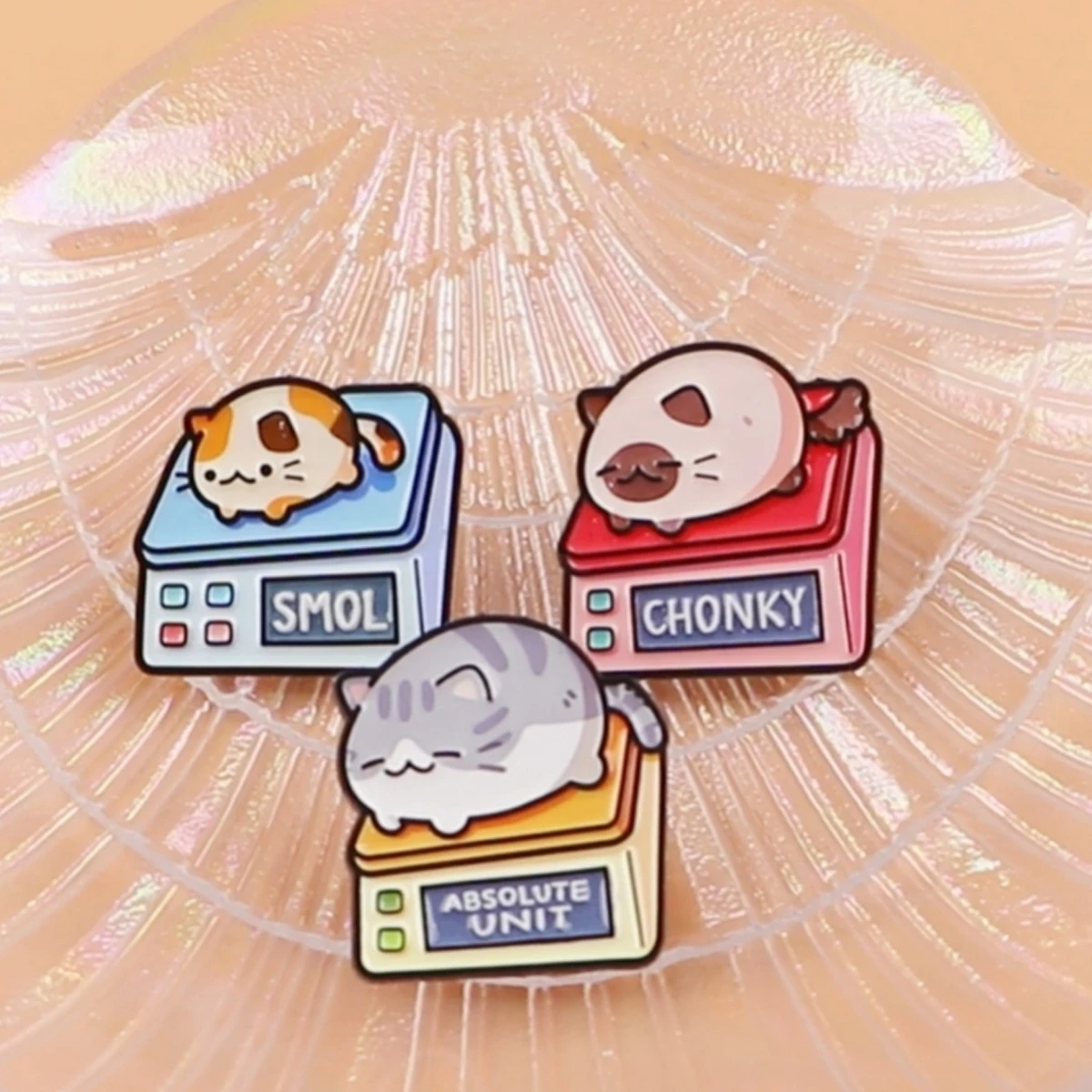 Pin esmaltado gato para solapa – Broche metálico decorativo - imagen 2