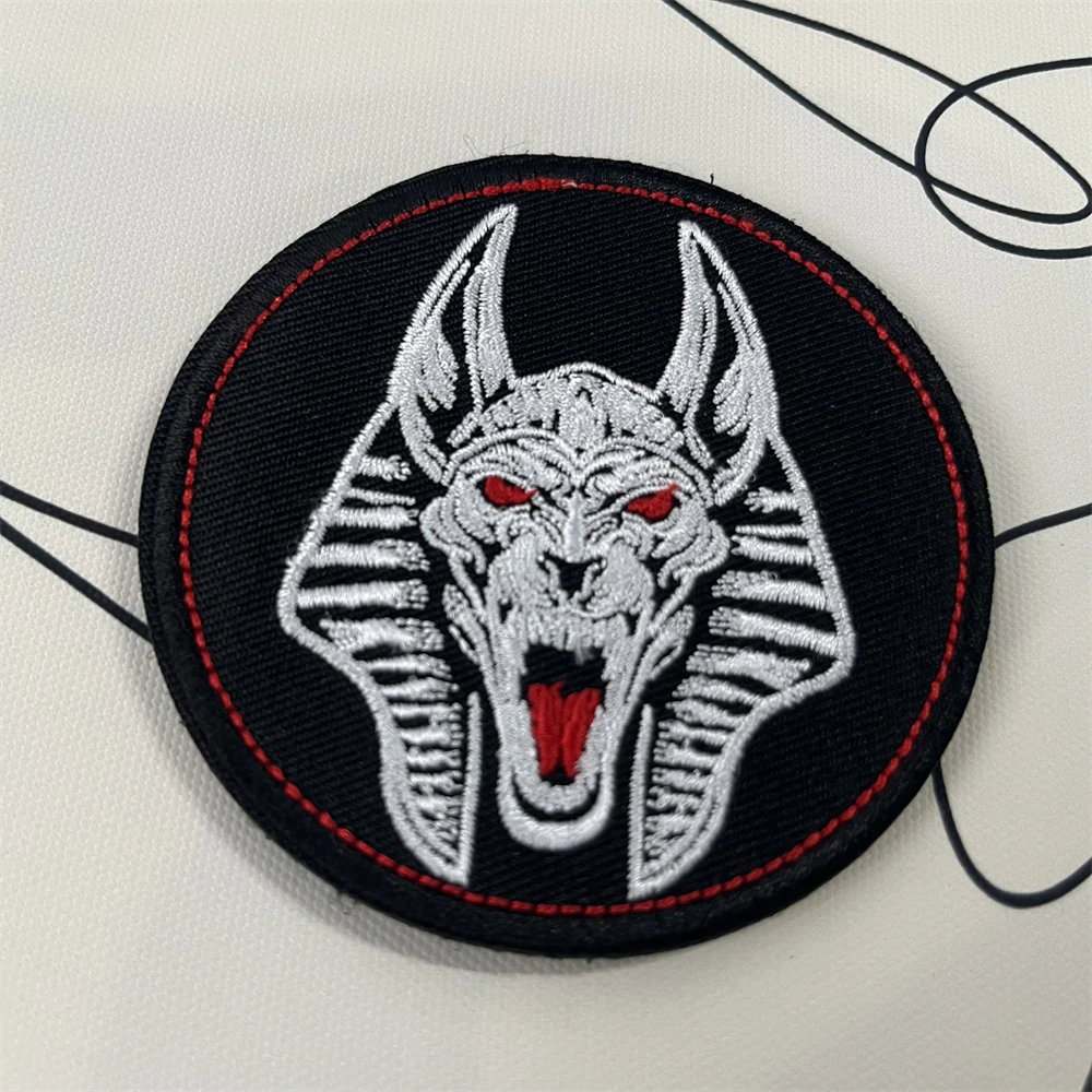 Chevron Anubis parche MOLLE bordado gancho y bucle insignia táctica - imagen 4