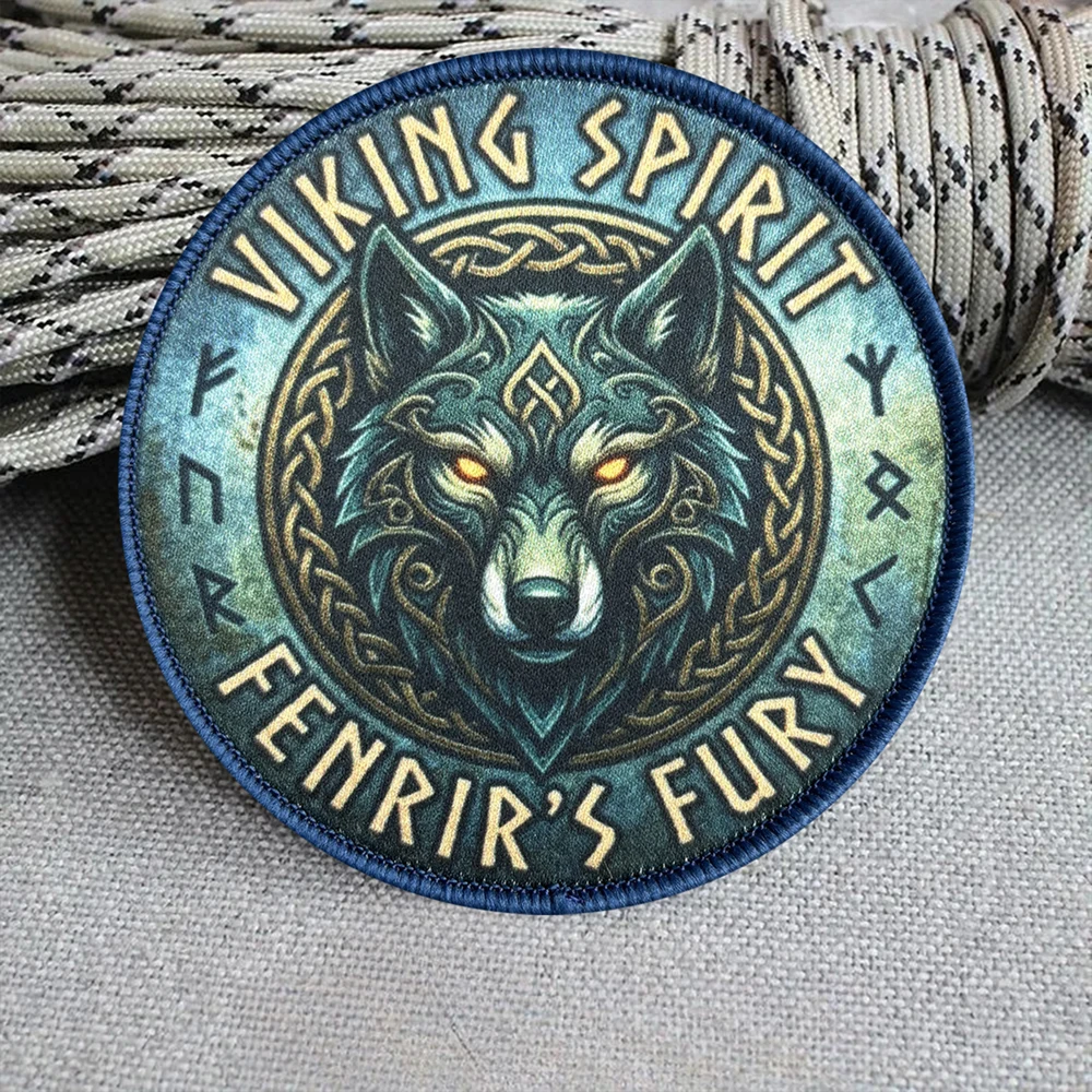 Parche táctico vikingo Fenrir con runas nórdicas gancho y bucle - imagen 4