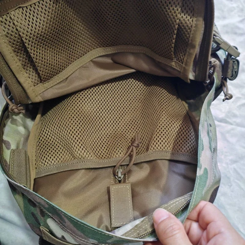 Mochila táctica para casco multiusos, conectable al chaleco - imagen 3