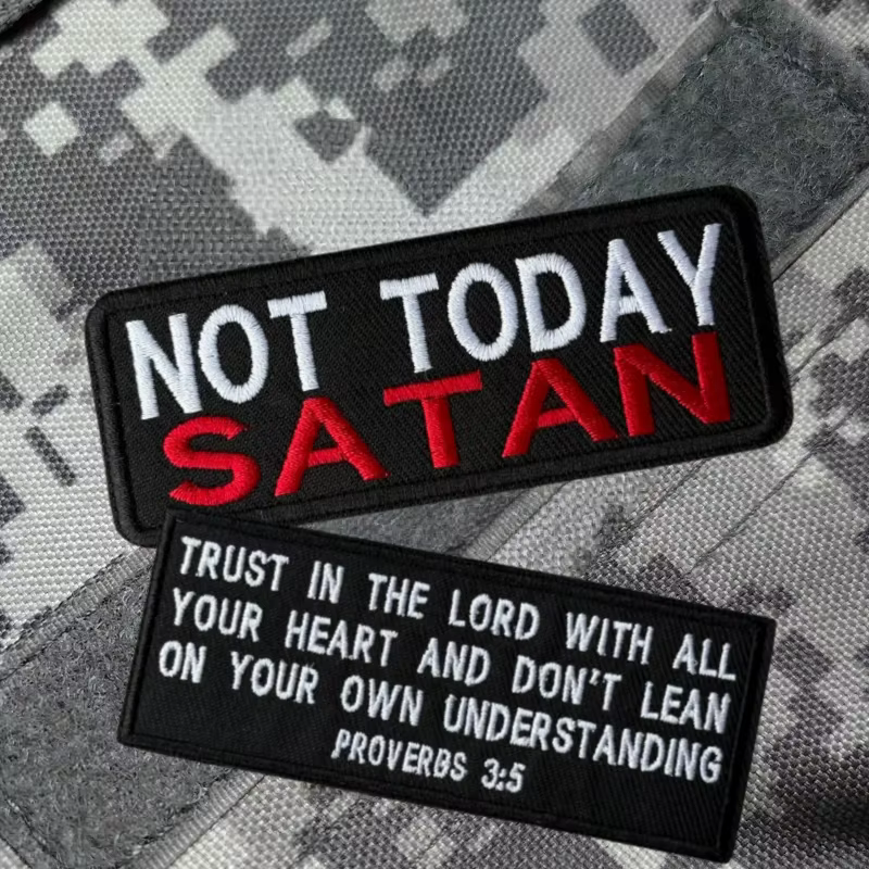 Parche táctico bordado mensaje Hoy No Satanás con Velcro - imagen 4