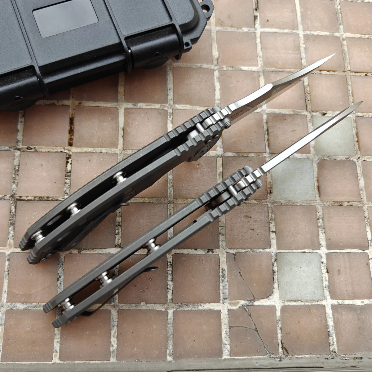 JUFULE XM-24 Cryo VG10: cuchillo plegable con mango de titanio - imagen 5