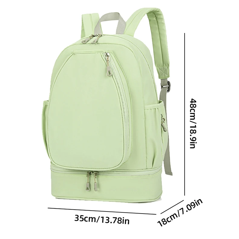 Vista general de la mochila táctica Furukroa con sistema MOLLE y compartimentos