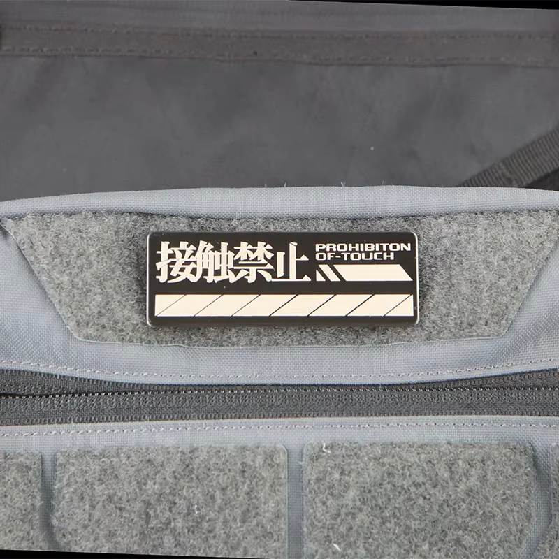 Insignia aplicada en mochila funcional