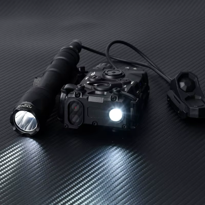 OGL M300A Linterna táctica LED estroboscópica con láser rojo/verde