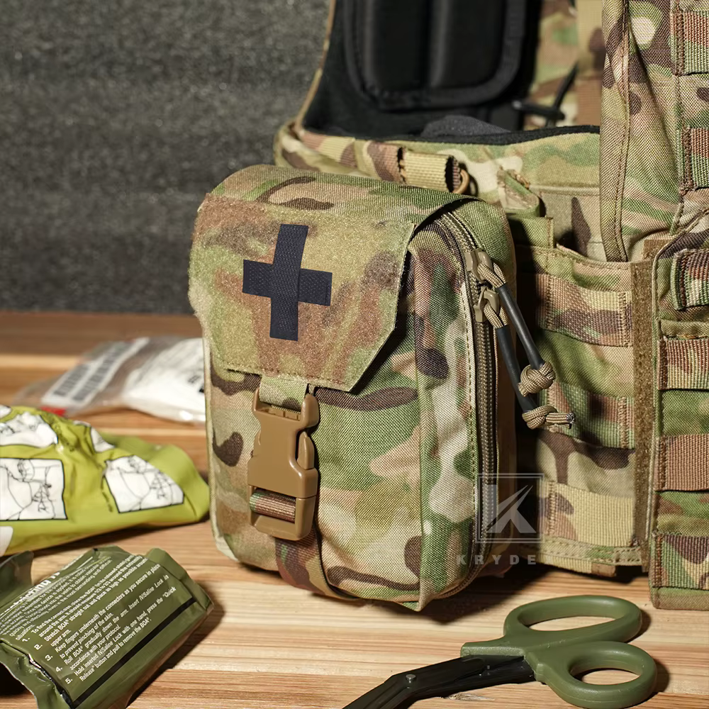 Vista frontal de la bolsa KRYDEX en color multicam