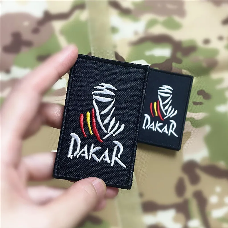 Parche bordado logo Dakar España tamaño 5x8cm