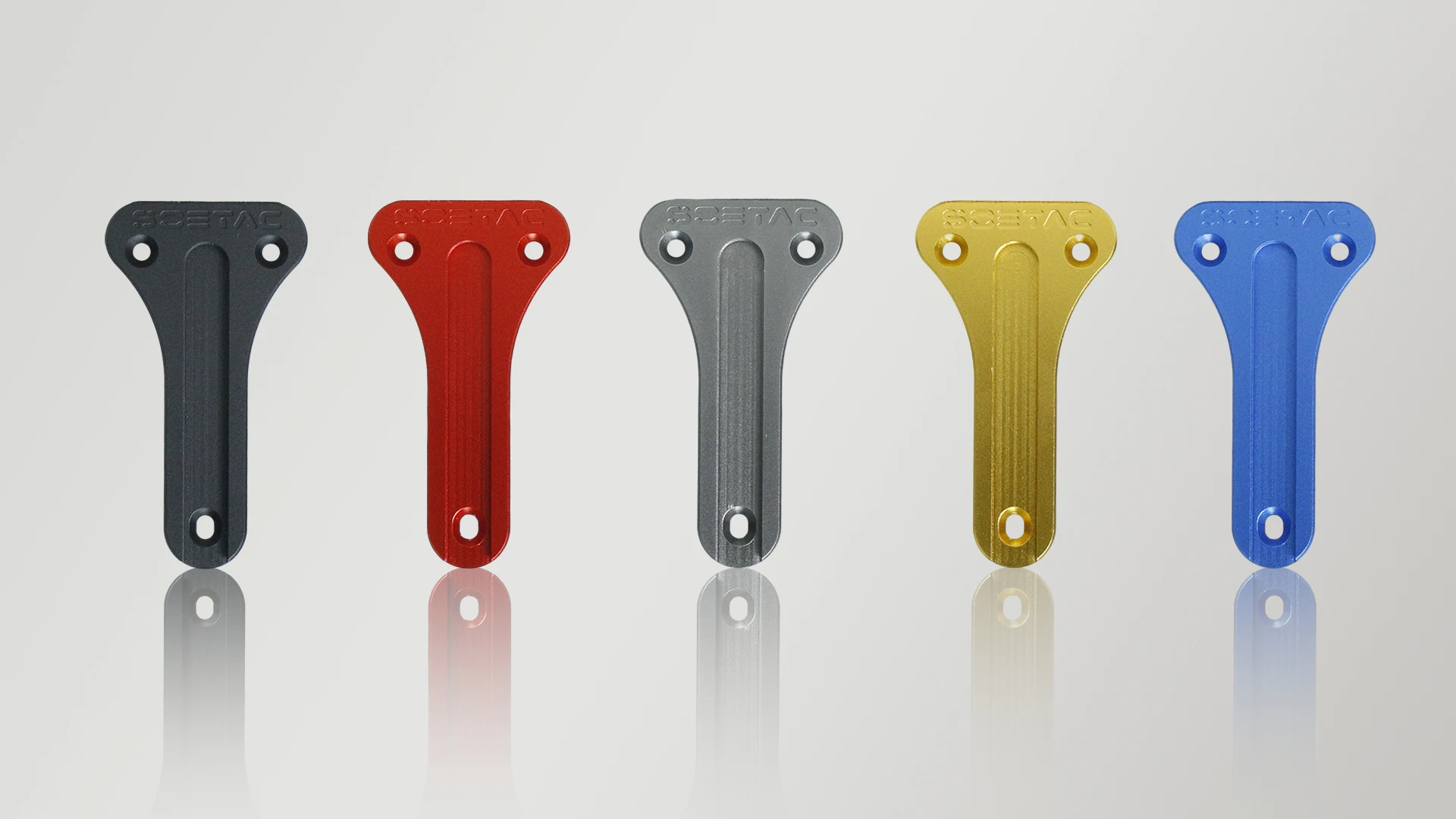 Colgador de aluminio montado con funda de competición