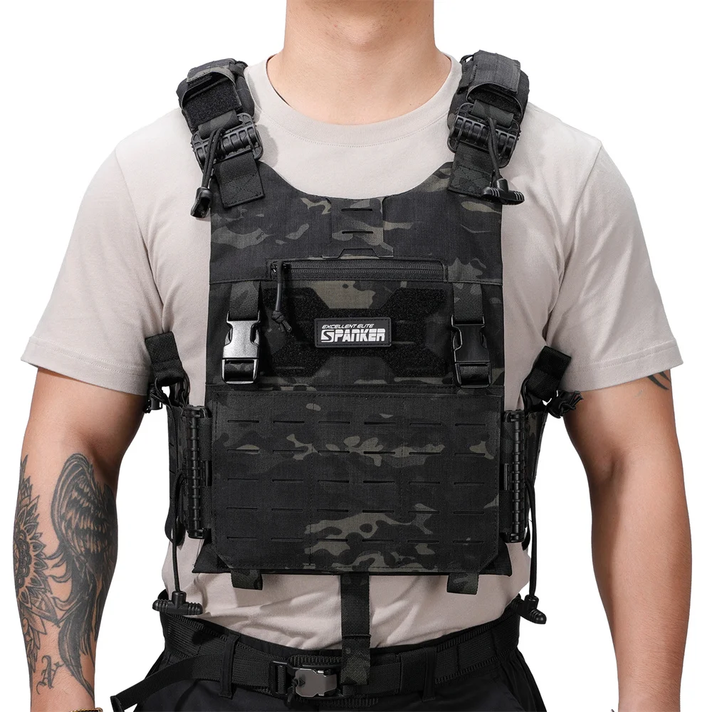 Paneles MOLLE y bolsillos