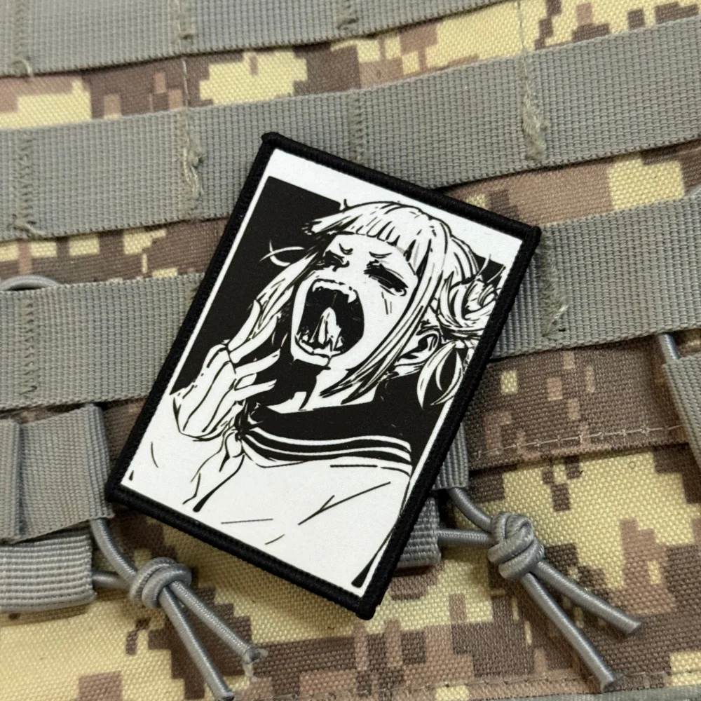 Parche táctico manga blanco y negro gancho y bucle para mochila - imagen 5