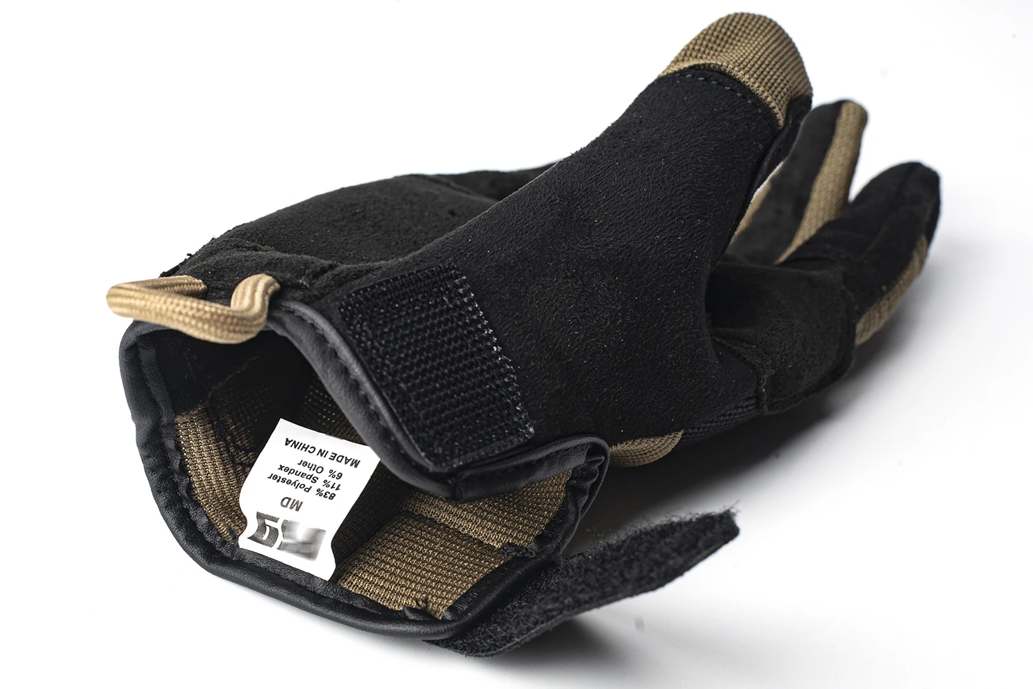 Guantes en entorno de montaña