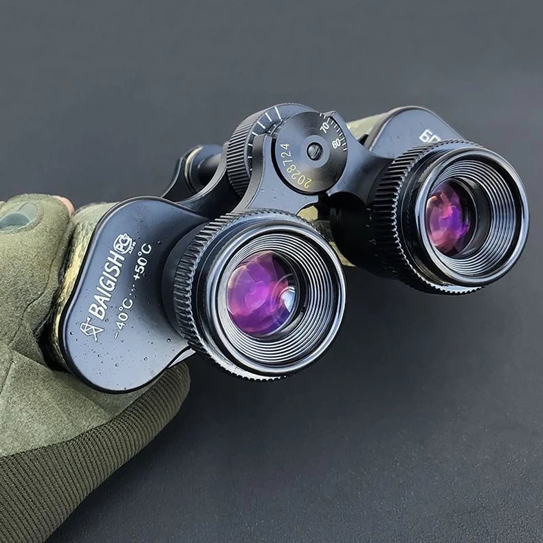 Lentes y superficie metálica listas para exterior