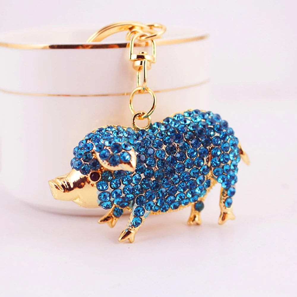 Llavero cerdo con cristales azules – Colgante metal dorado para bolso - imagen 3