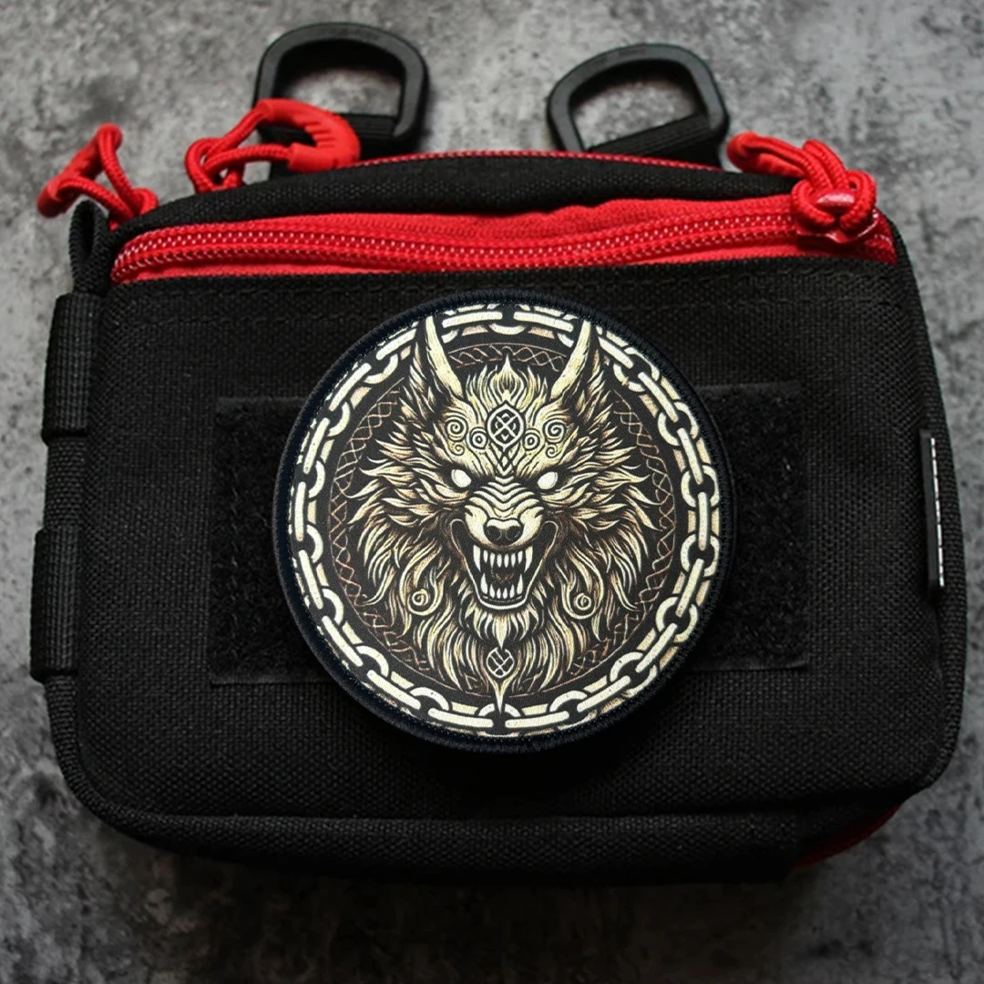 Parche táctico de Fenrir nórdico lobo, nudo celta con velcro - imagen 5