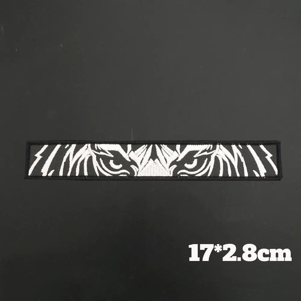 Parche bordado tigre Merrow con gancho para coser - imagen 4