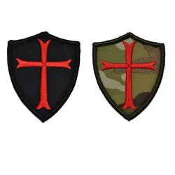 Parche táctico cruz templaria con velcro para casco y mochila