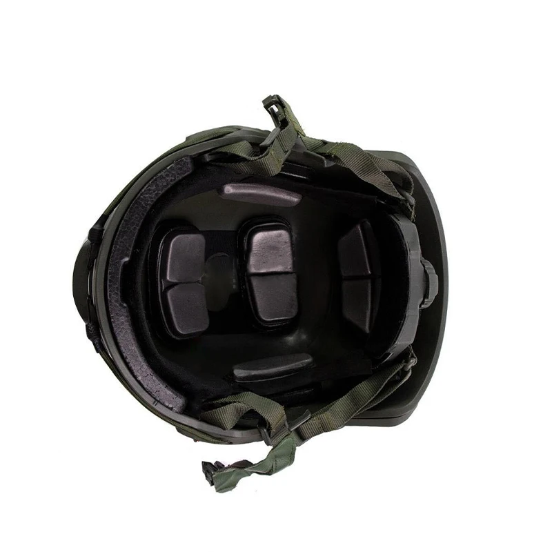 Casco táctico en uso deportivo exterior