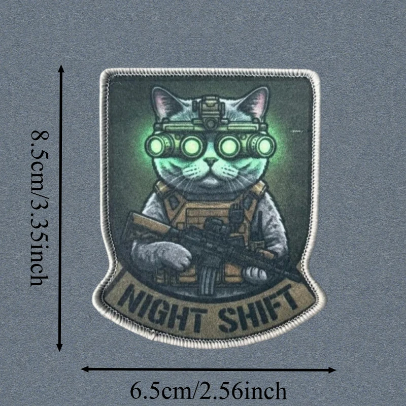 Parche táctico gato Night Shift moral con velcro para brazalete - imagen 2