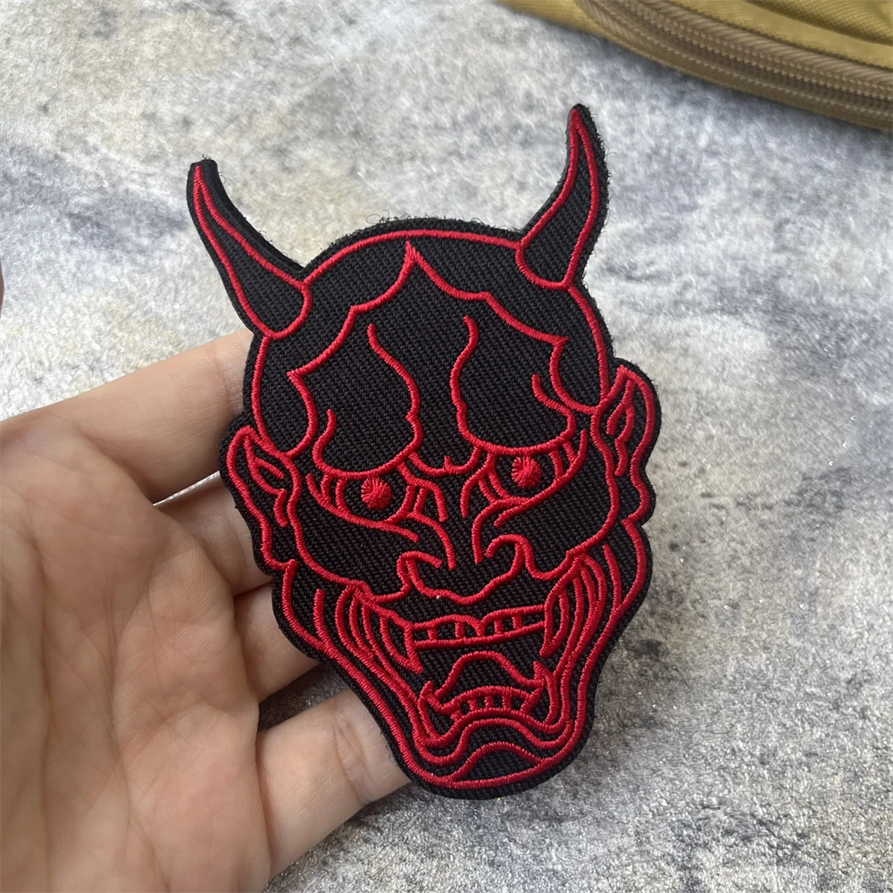 Parche bordado Demonio – Cierre velcro táctico para brazalete - imagen 3