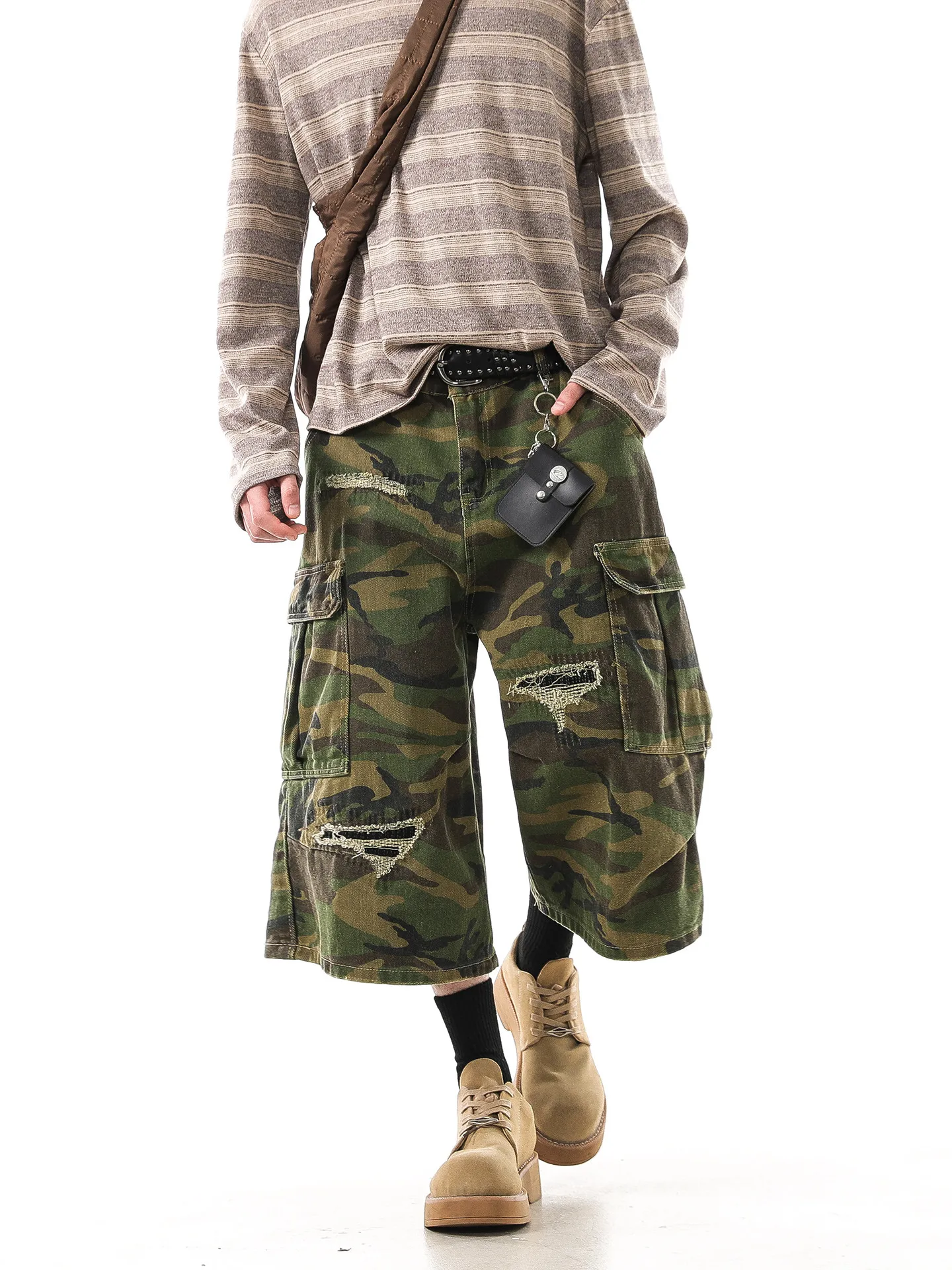 Bermudas tácticas camuflaje con parches desgastados hombre - imagen 2