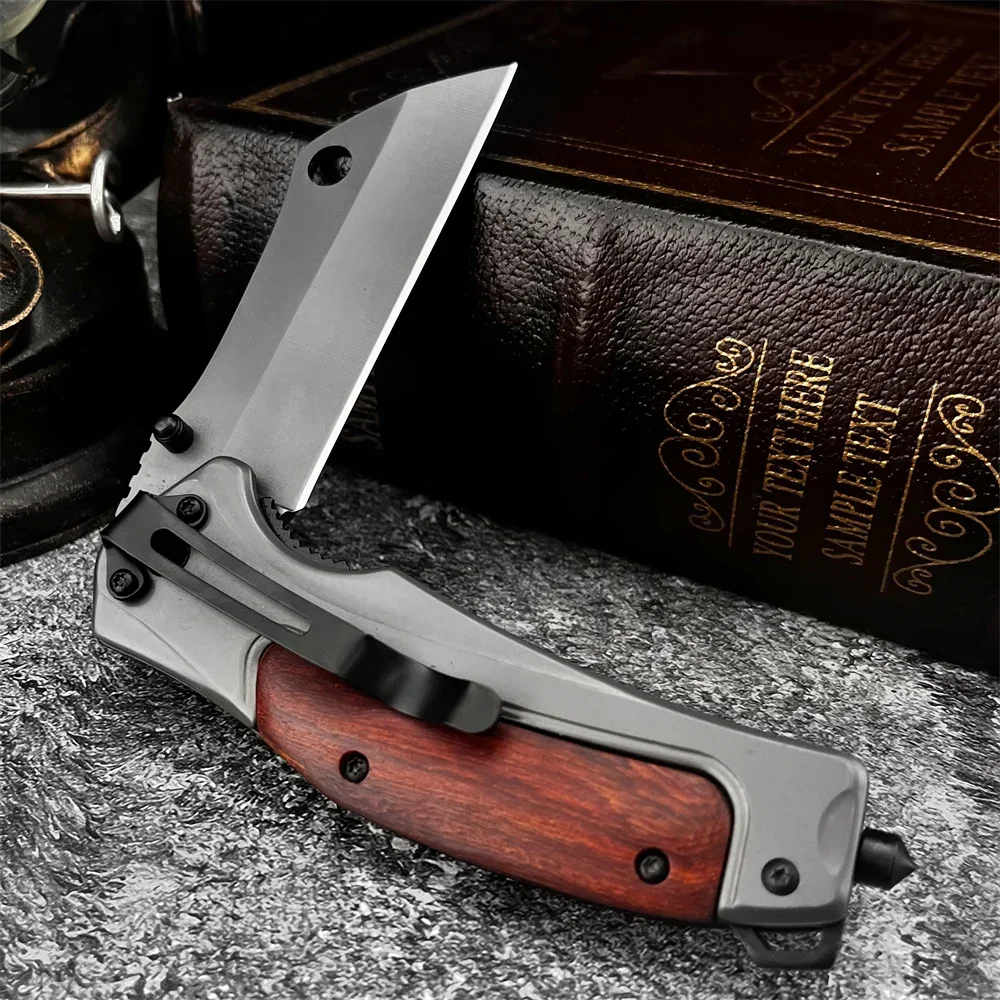Cuchillo plegable con hoja y perfil compacto