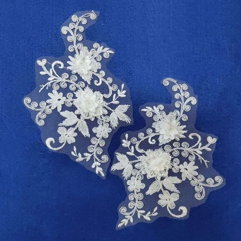 Parche bordado floral blanco 3D – Encaje decorativo para ropa