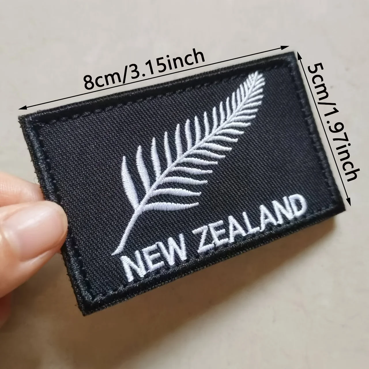 Parche táctico MOLLE Velcro bordado bandera helecho plateado NZ - imagen 3