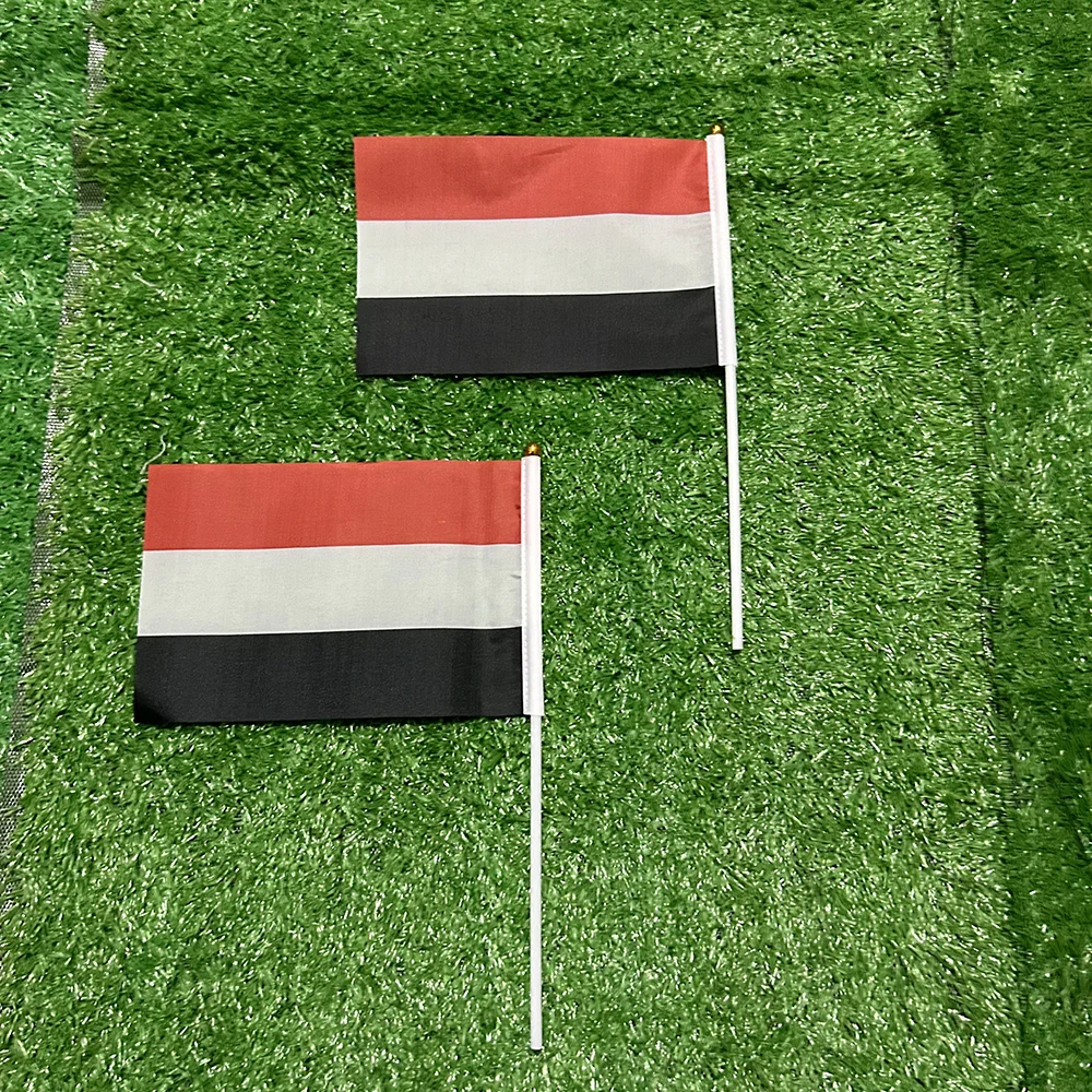 Bandera Yemen con asta plástica para agitar a mano - imagen 2