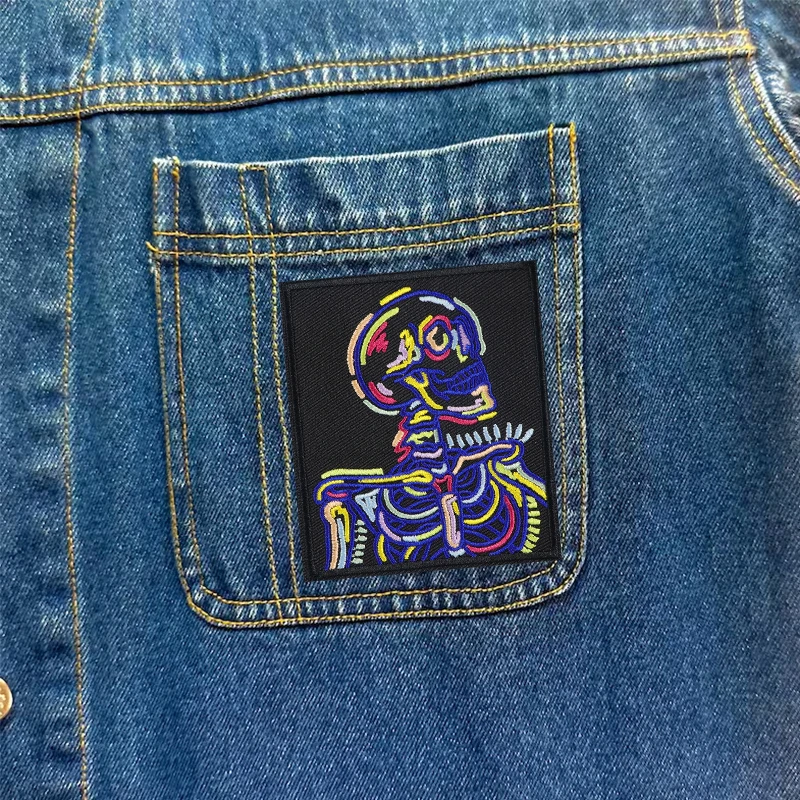Parche bordado termoadhesivo esqueleto neón gótico mochila y gorra - imagen 4