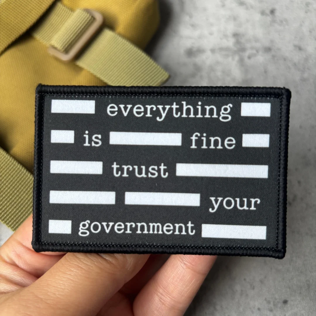 Parche táctico sarcástico 'Everything Is Fine' con velcro para mochila - imagen 5