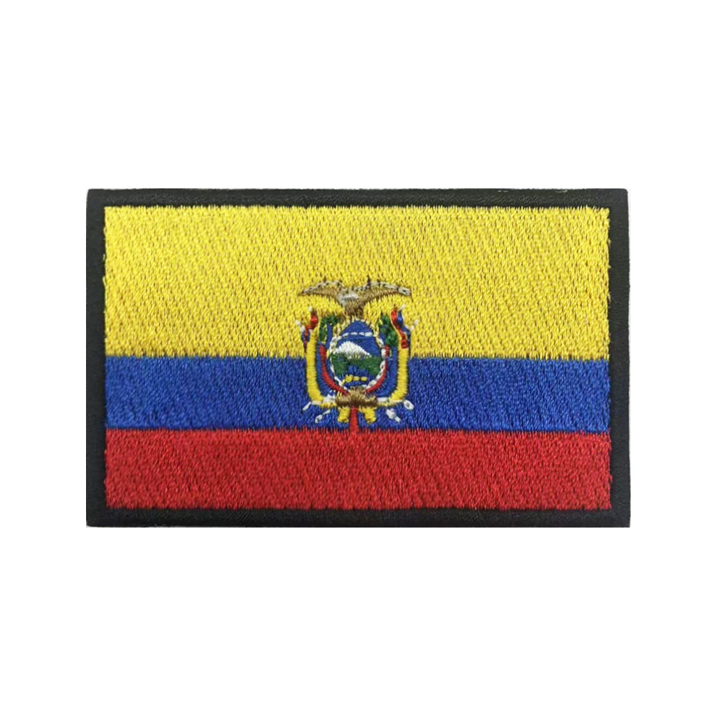 Parche bordado con bandera de Ecuador en soporte textil