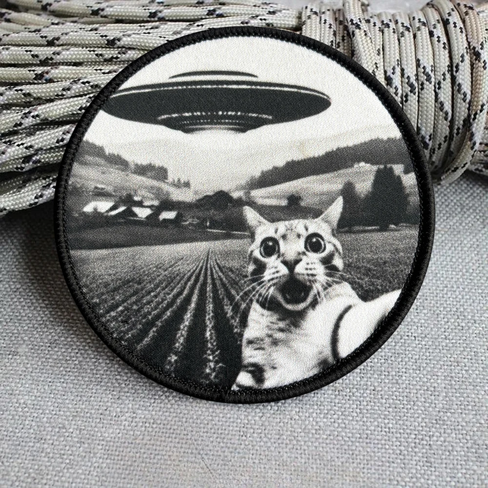 Parche táctico OVNI con gato selfie y placa moral – Gancho-bucle - imagen 3
