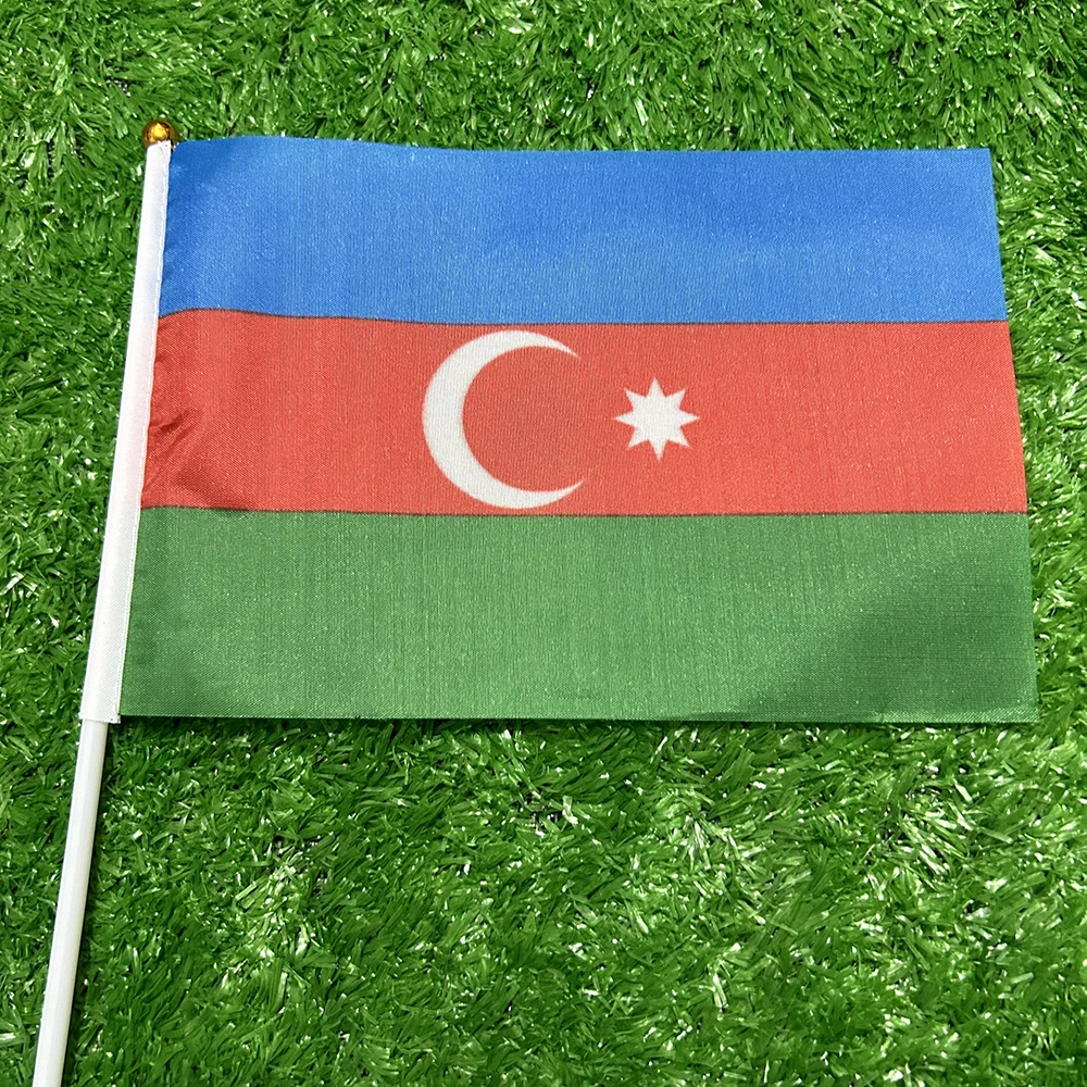 Banderín de Azerbaiyán con mástil plástico 14x21cm para mano - imagen 3
