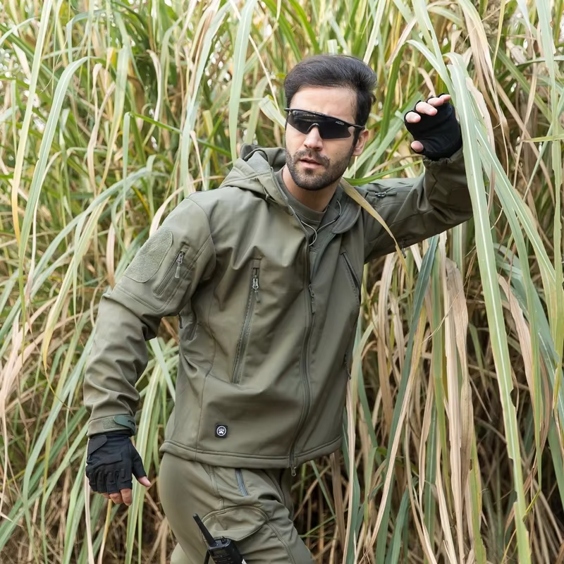 Chaqueta cortavientos con capucha térmica para actividades aire libre - imagen 2
