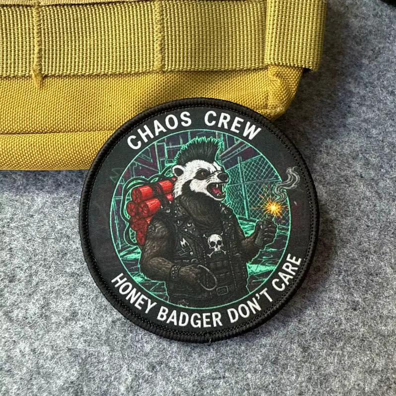 Parche táctico Raccoon bordado insignia moral con velcro gancho-bucle - imagen 4