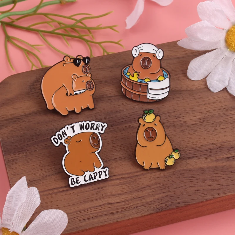 Broches pin esmaltado capibara divertidos para ropa y bolsos
