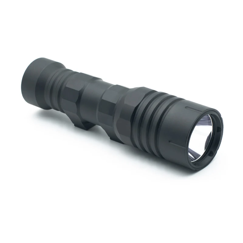 SOTAC GEN1 Linterna táctica LED para uso militar y outdoor - imagen 5