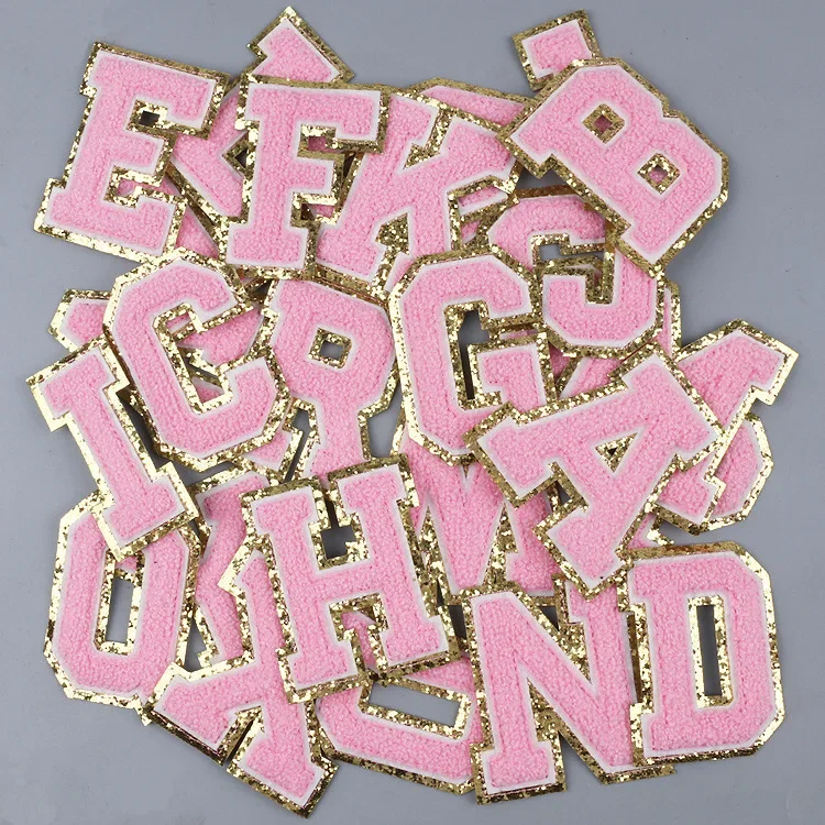 Parche de chenilla con letras para planchar y acabado brillante